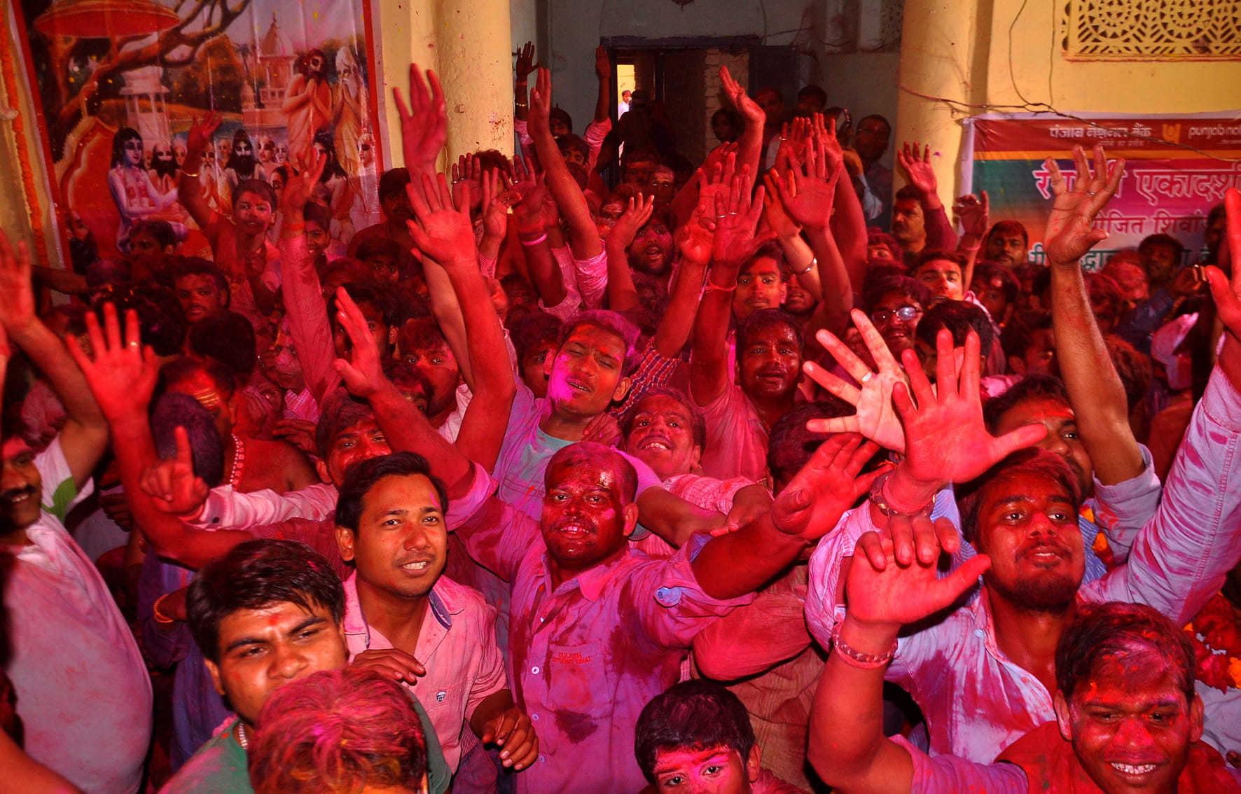 Baba Vishwanath will play holi with devotee to herbal colour