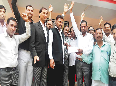 Sloganeering lawyers strike