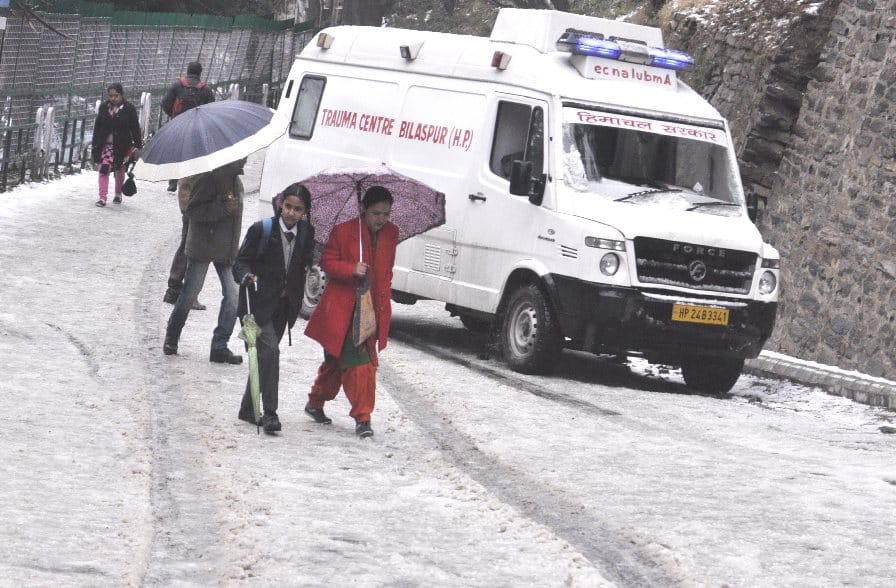 Snowfall Continues in Himachal, Hailstorm at Shimla.