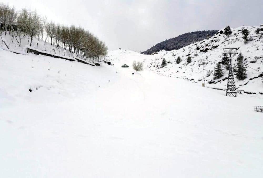 heavy snowfall in Gangotri-Yamunotri Highway