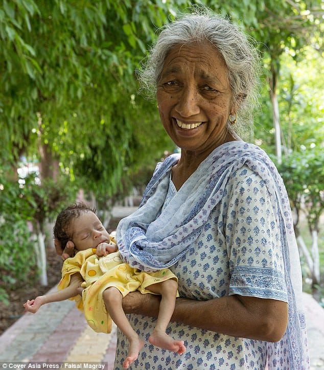 72 years old mother daljinder kaur give birth to boy baby vaya ivf, but suffering from problems
