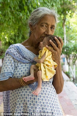 72 years old mother daljinder kaur give birth to boy baby vaya ivf, but suffering from problems