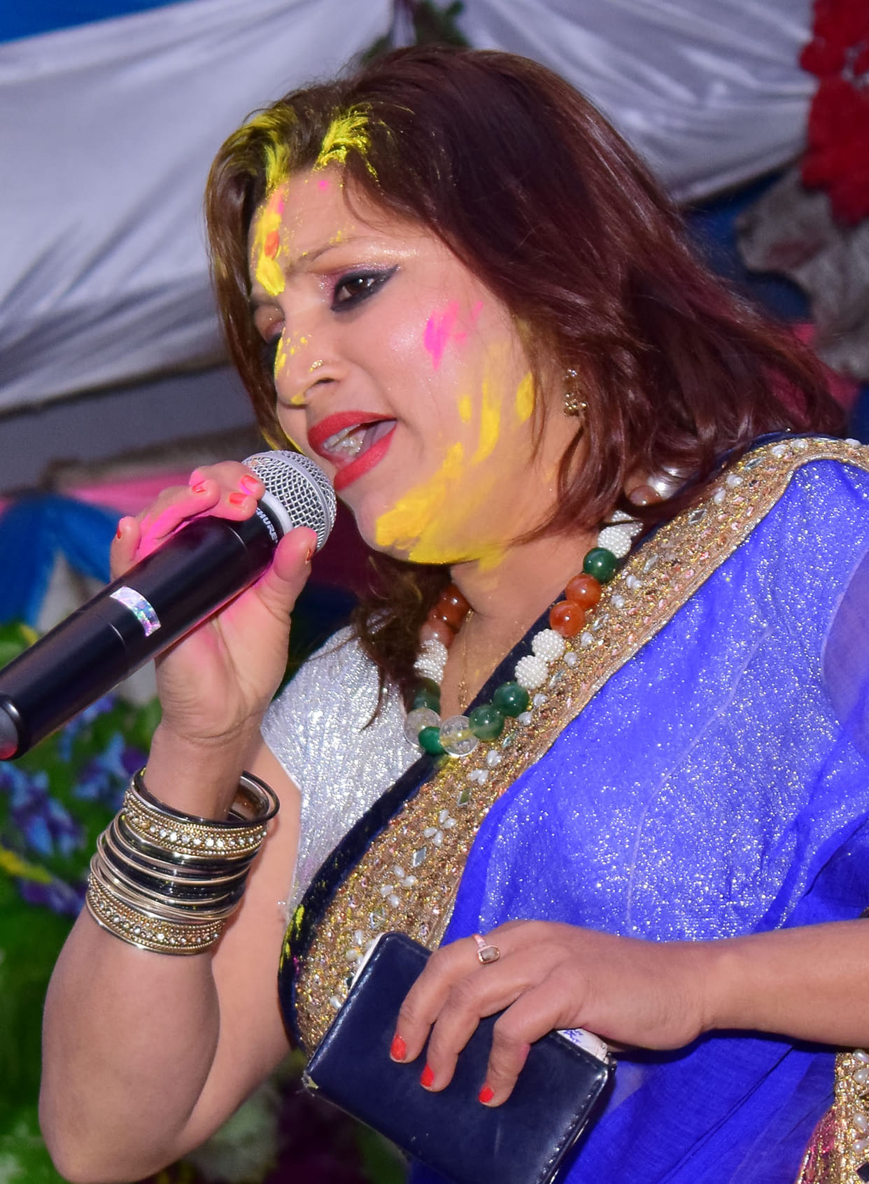 singer sung song in holi Milan programme..