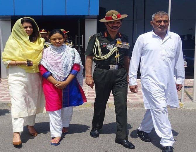 manipur encounter martyr major amit deswal wife going to join indian army
