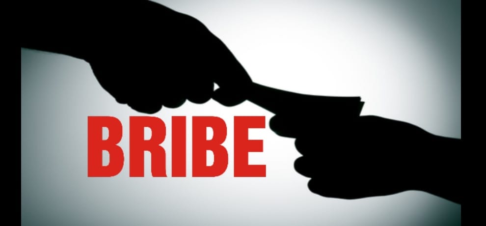 jaipur rajasthan Subinspector was taking bribe, caught red handed in sanganer by acb