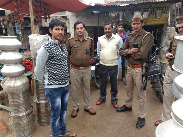 Police CO arrived to Manikpur, Record statements