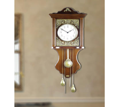 you should know your wall clock according to vaastu