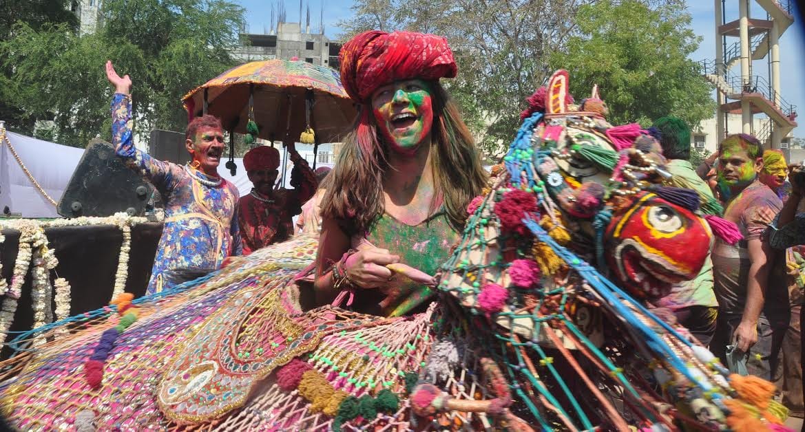 Play Holi but do not use Chemical color