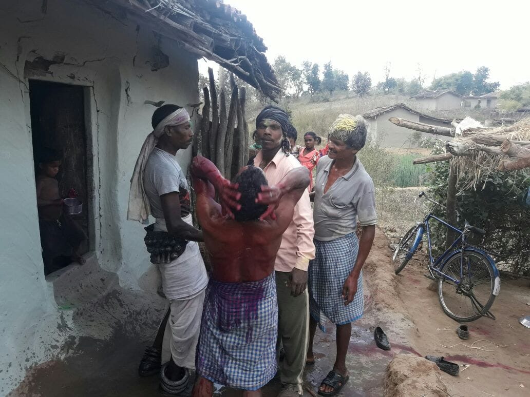 Sonbhadra these tribals Holi celebrates two days before many generations, the cause is shocking