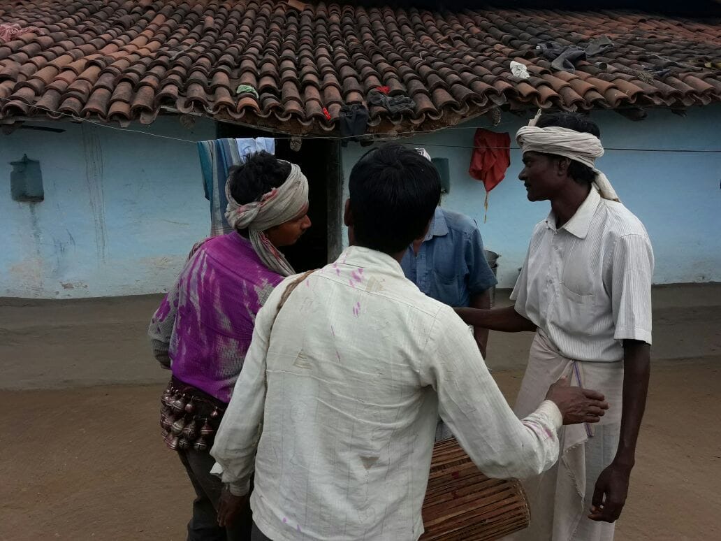 Sonbhadra these tribals Holi celebrates two days before many generations, the cause is shocking