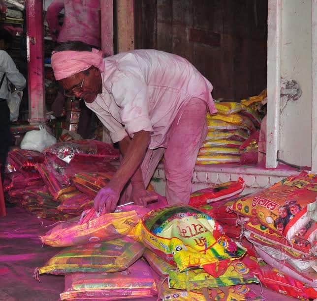 holi market in jaipur
