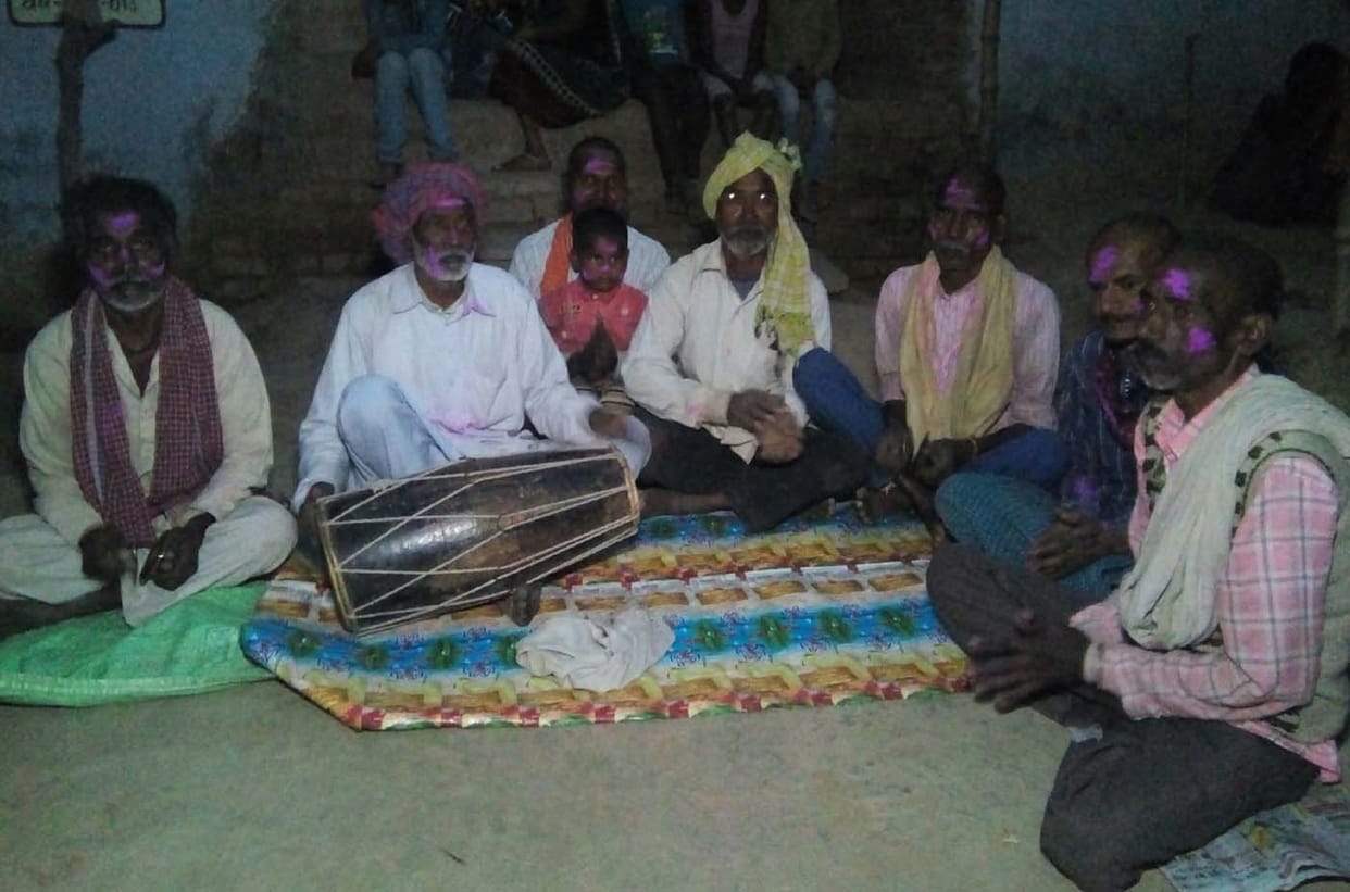 Jalegi 1720 Holika, will fly Abir-Gulam