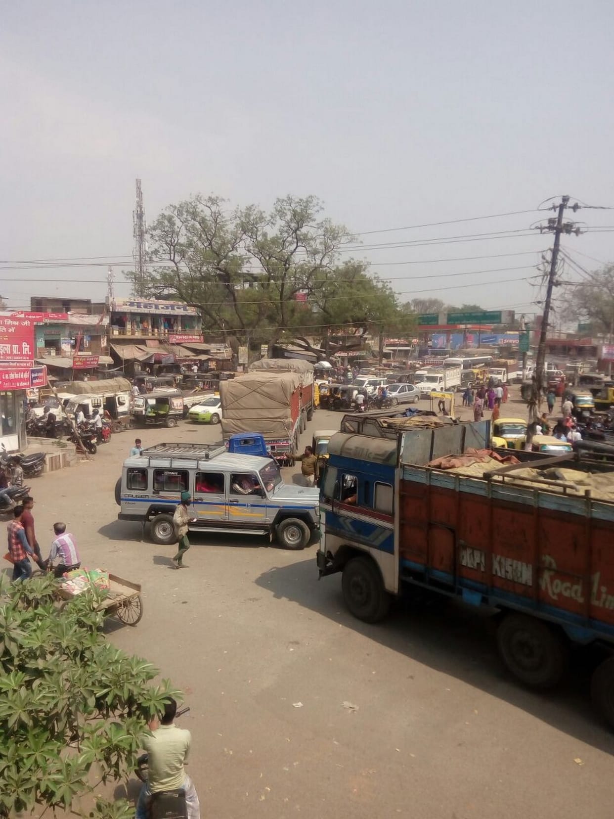 Jam from vehicles caravan