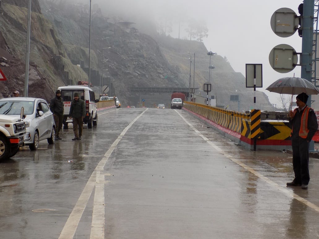 chenani nashri tunnel trail start