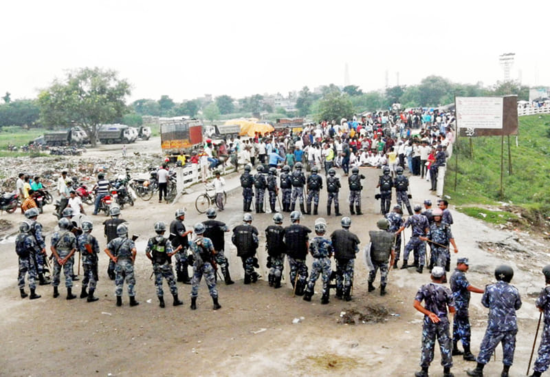 anti india protest erupts in nepal border