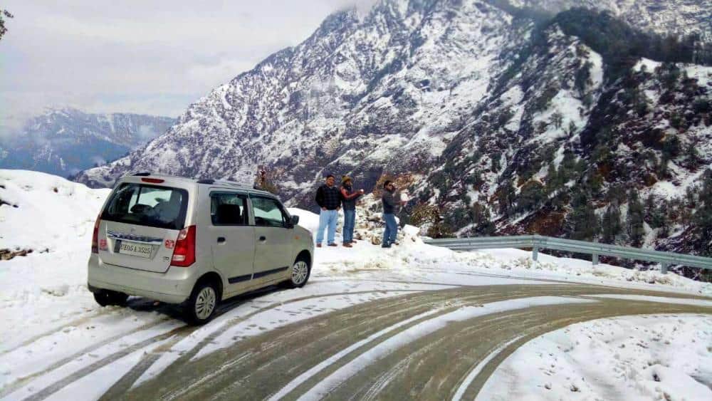 snowfall in many places in uttarakhand