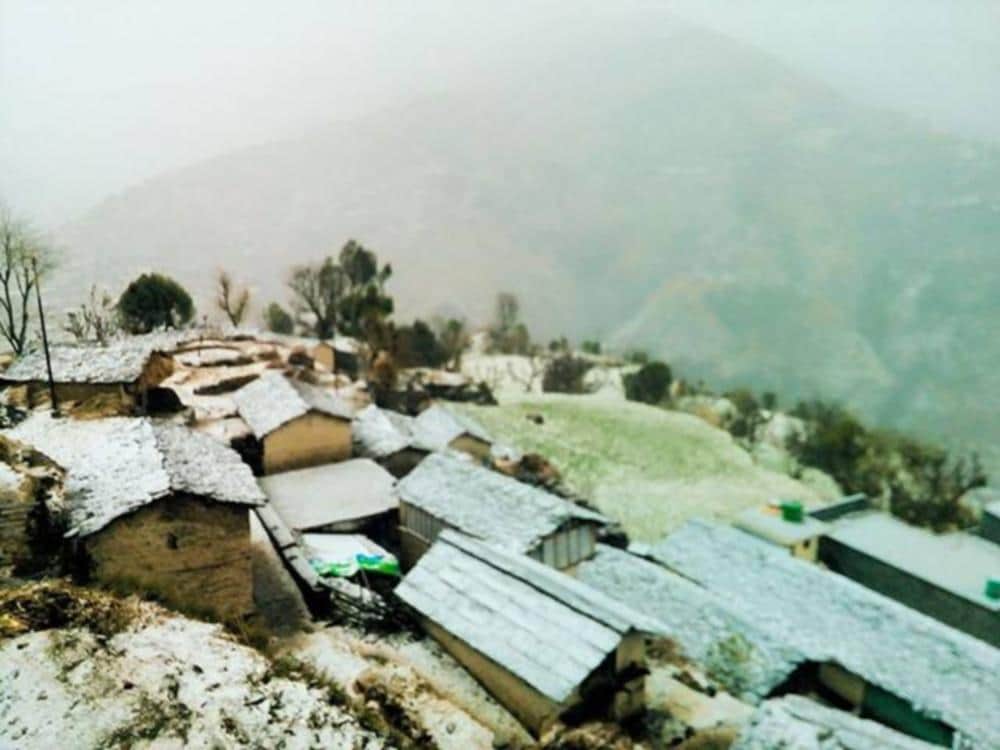 snowfall in many places in uttarakhand