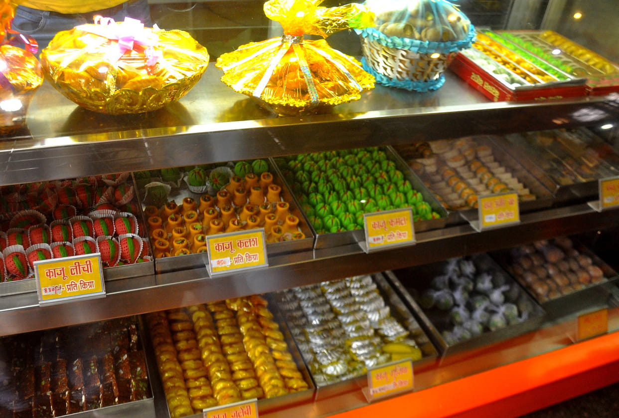 banarasi sweets and thandai makes thi sholi very special