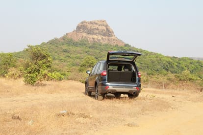 Road test review of tata hexa manual transmission