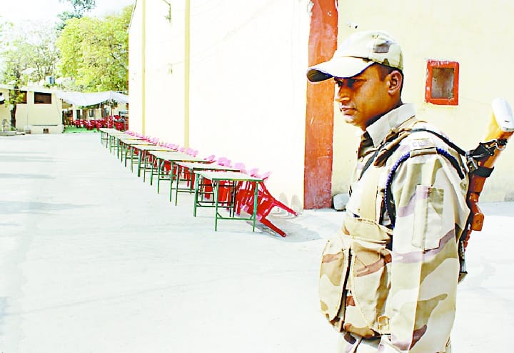 Vigilance today between strict vigilance