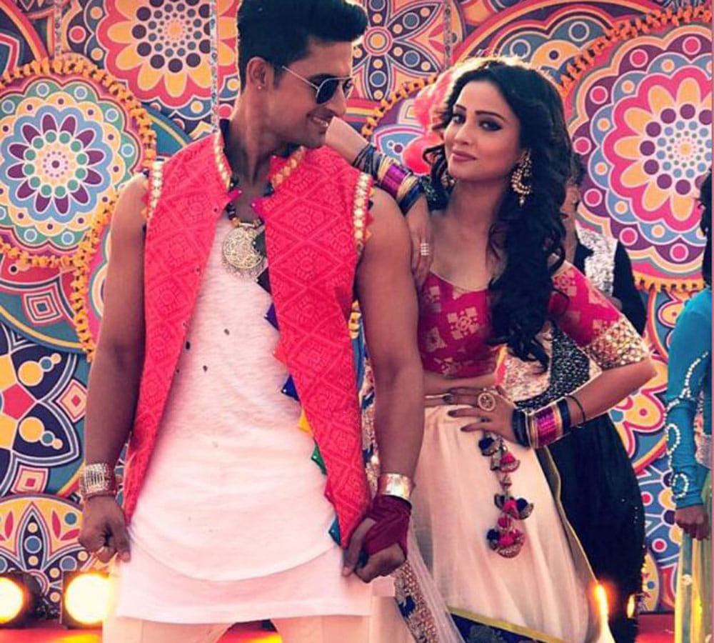 television serial cast celebrate holi