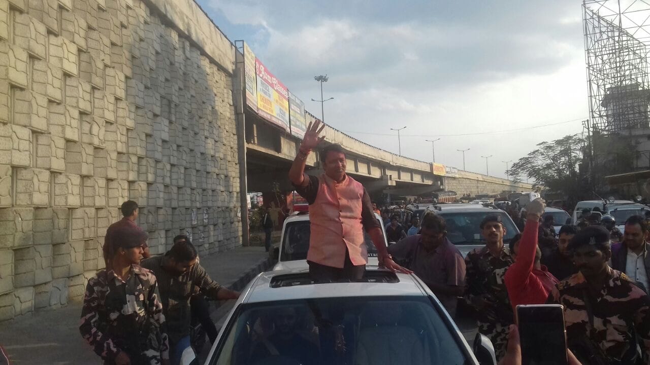 sangeet som Jules from modipuram, fiercely packed pack