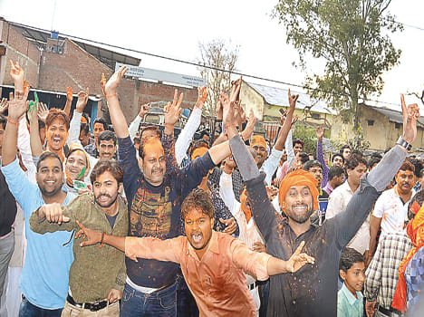 Farrukhabad painted in saffron color, won four seats
