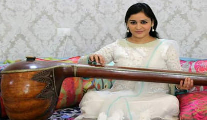 mulayam singh daughter in law aparna yadav big defeat