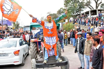 bjp asked people comment on jethmalani issue in delhi