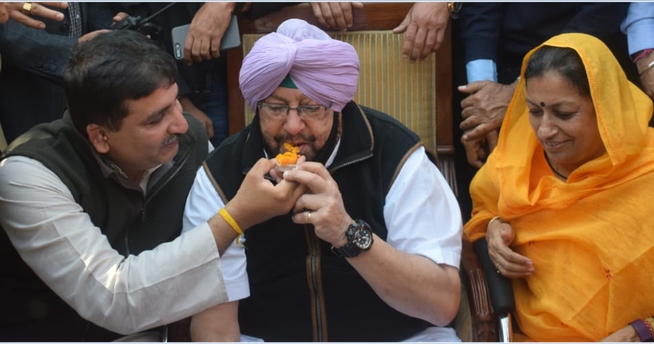 pakistani formar journalist aroosa alam in chandigarh for captain amrinder singh victory celebration