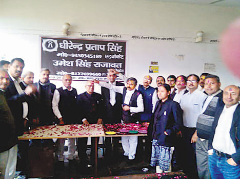 Advocates set gullets to each other