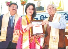 topers recived medal in convocation