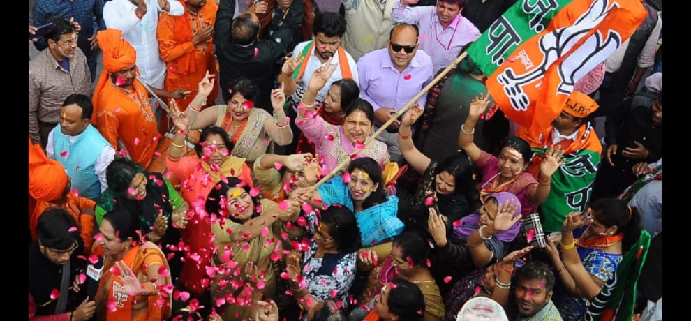 BJP's celebration: Kesariya's passion for color