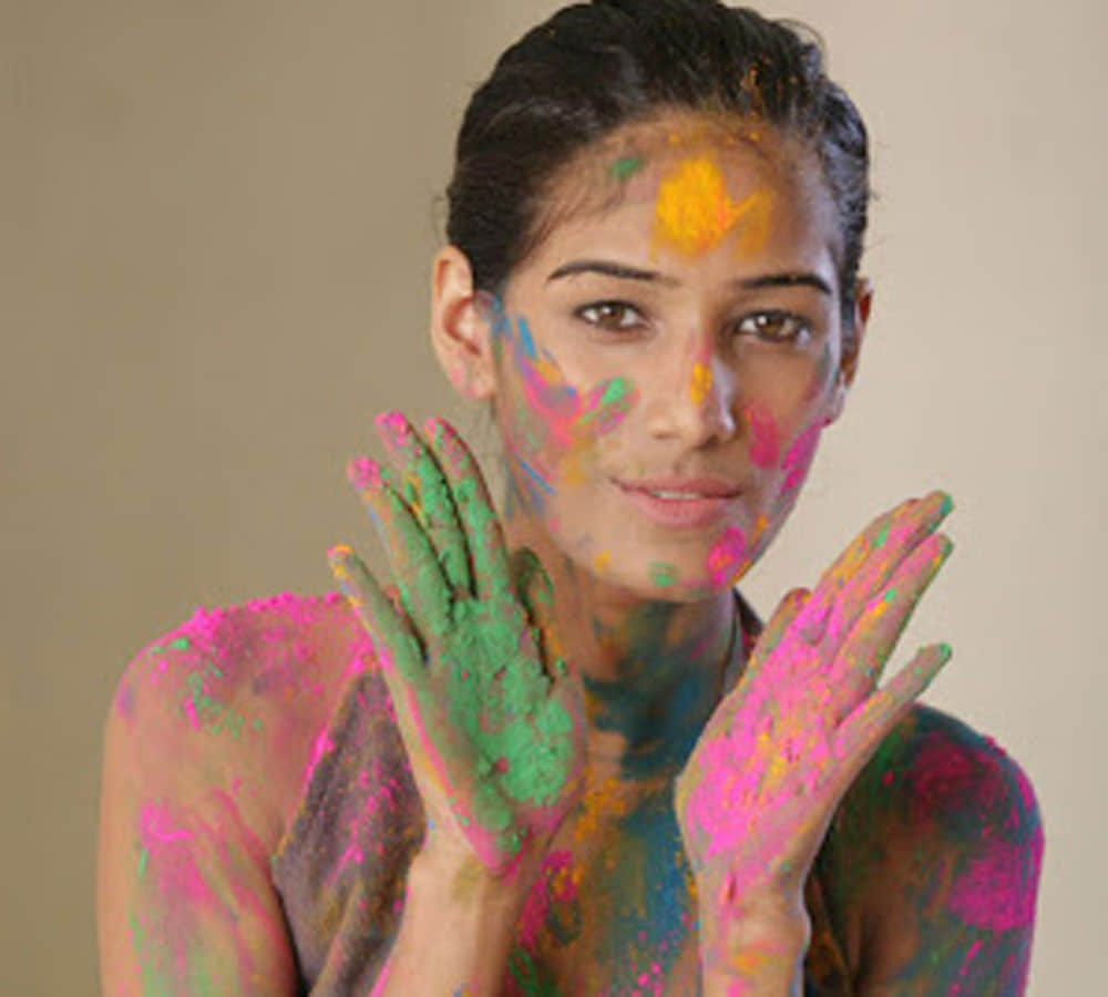 poonam pandey release holi video for her fans