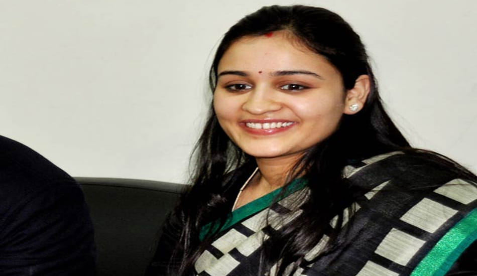 mulayam singh daughter in law aparna yadav big defeat