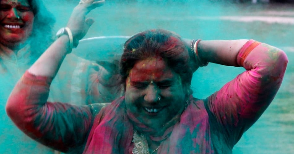 On Holi Use only Natural Colors, They Work Like Medicine