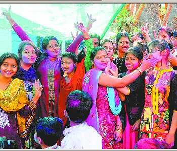 Color of holi from town to village