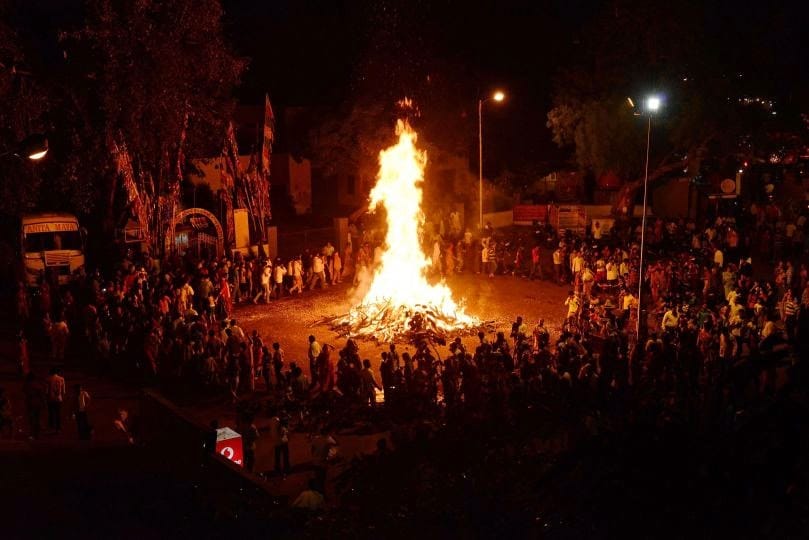 special muhurat of holika dahan 