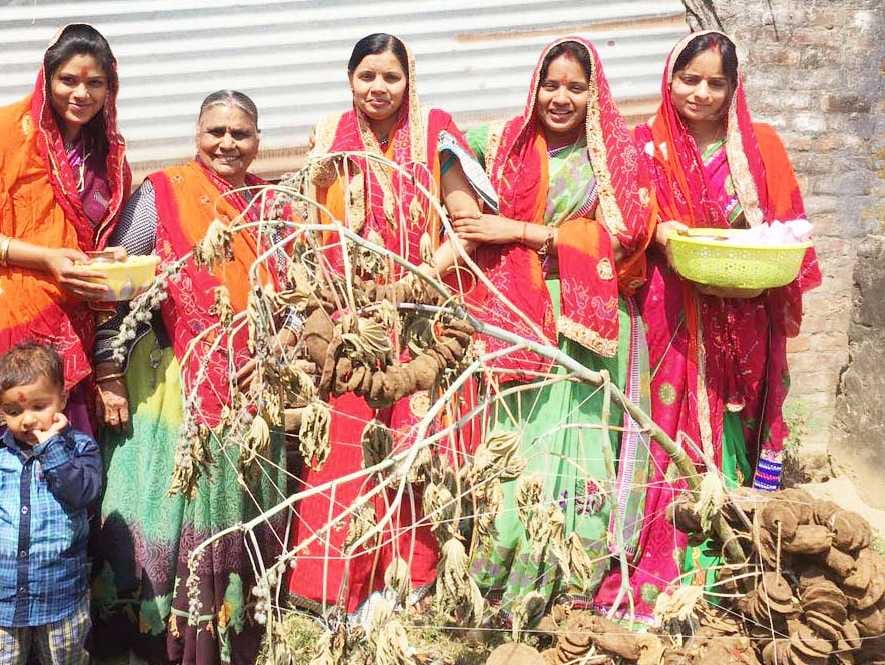 Marwari's women did Holika worship