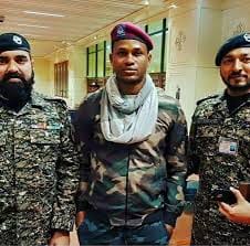 cricketer Marlon Samuels wishes to join Pakistan Army