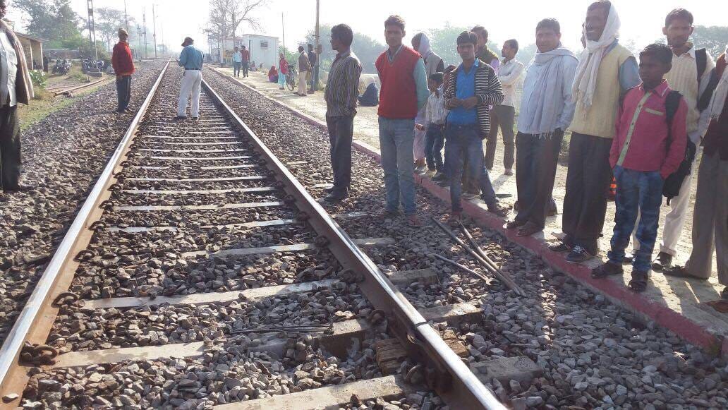 senior officer missing after railway track braking news