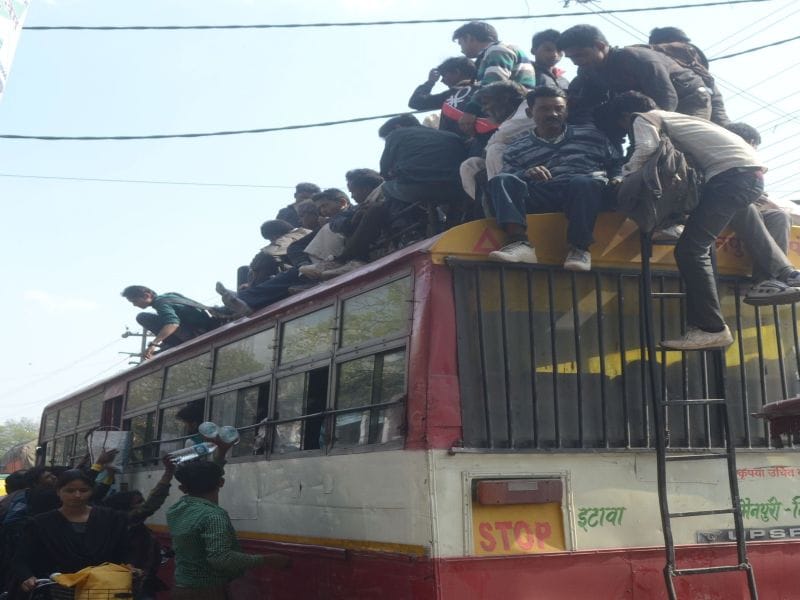 rush on roadways buses on Holi