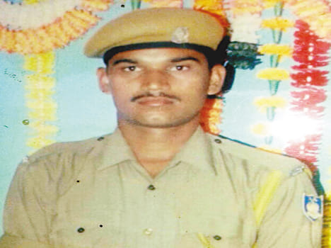 Kannauj is also red in the martyrs of Naxalite attack.