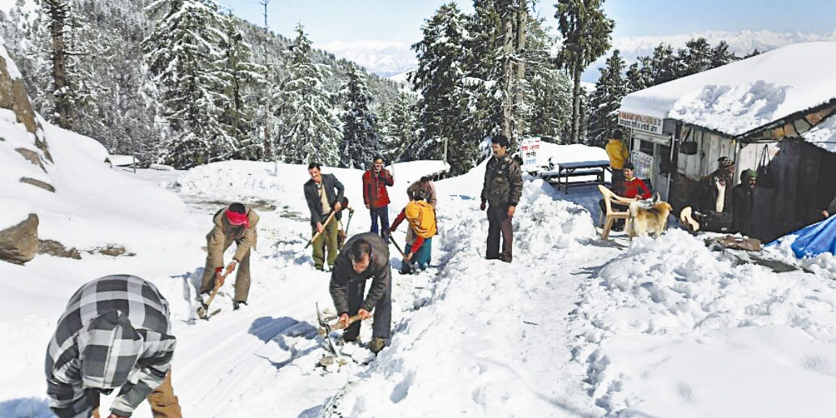 heavy snowfall in chamba and manali