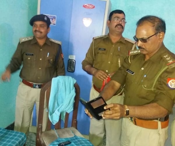 lalji verma son shoots himself.