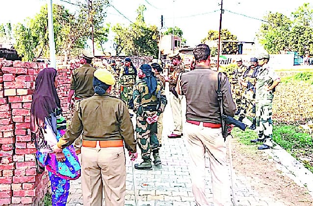 Broken woman caught, liquor recovered