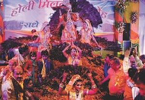 Jali Holika, Songs of Ganje Mahadevi in the festival
