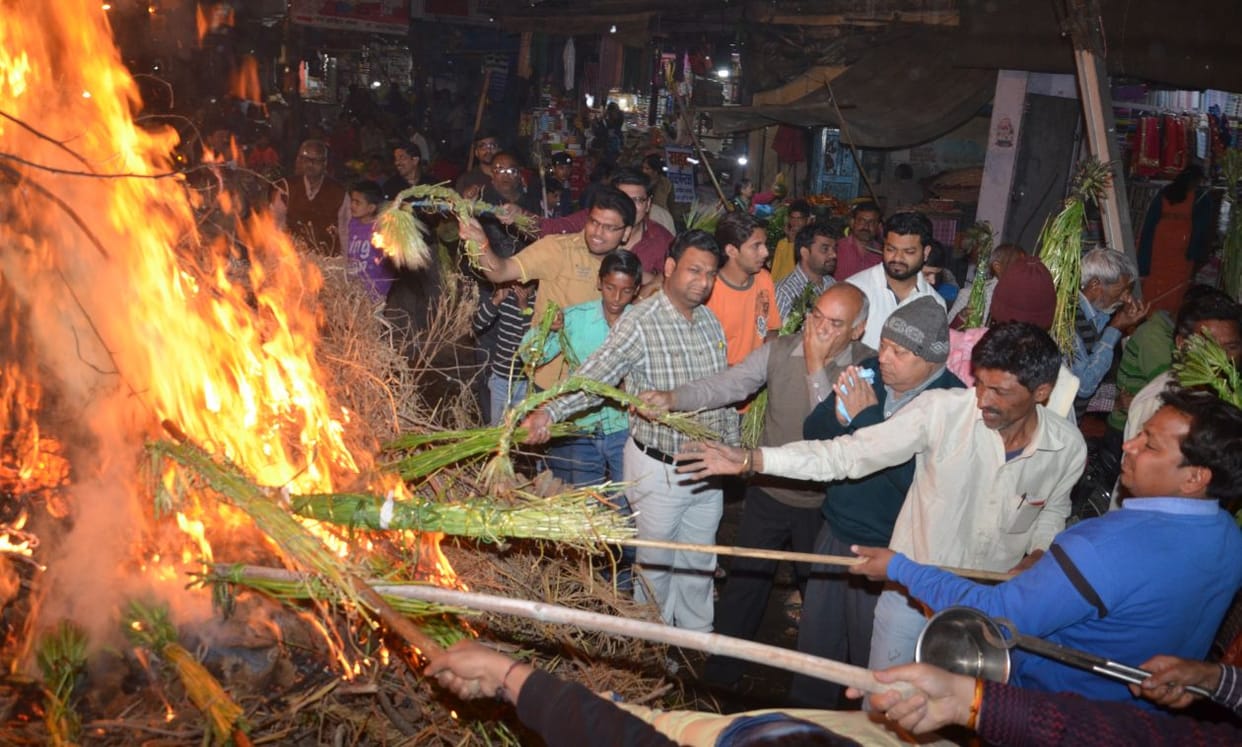 the holika was burn, todey holi 