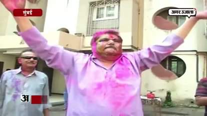 Bollywood actor Raza Murad drenched in colours 