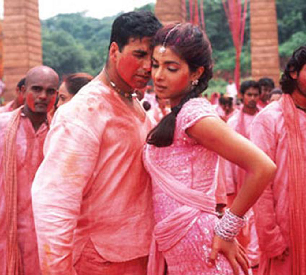 priyanka chopra post her holi pic on social media